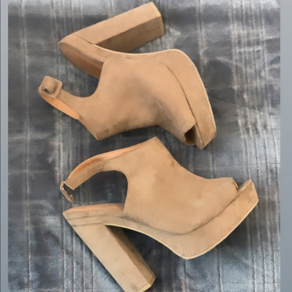 Summer heels